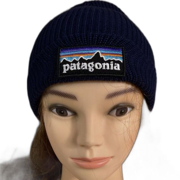 EUC Patagonia Kids' Unisex Logo Beanie Navy Recycled Polyester Size OS - Picture 1 of 9